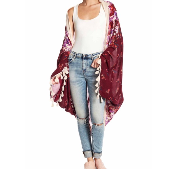 Free People Jackets & Blazers - Free People Bali Wrapped in Blooms Kimono O/S New